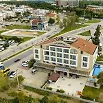 Selin Hotell 3*